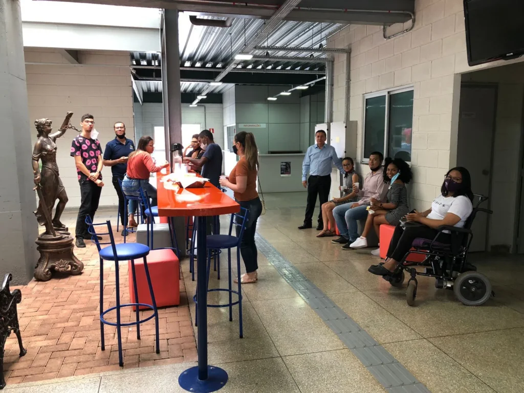 Praça-de-alimentação